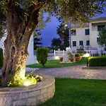 Erato Apartment Petalidi