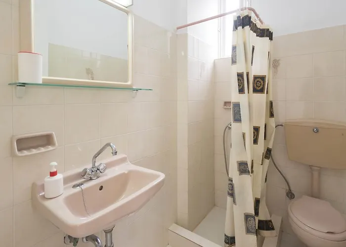 شقة Erato Petalídhion